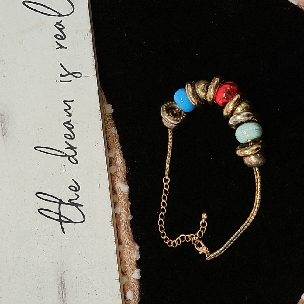 Charm bracelet